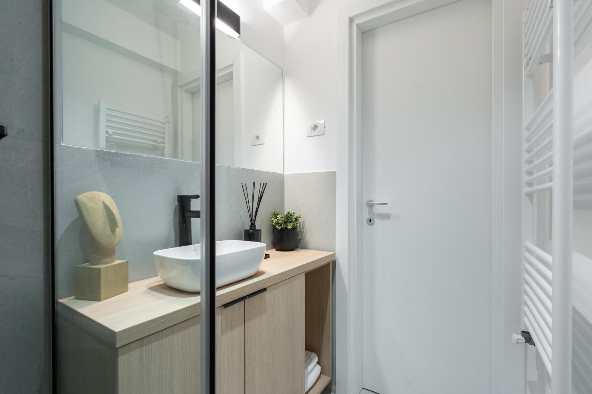 Majestic Downtown Apartment Bucarest Extérieur photo